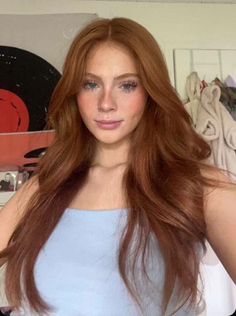 Harley Haisley nice star photo