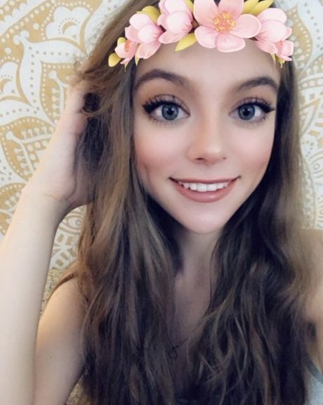 Rose Castella perfect model pics