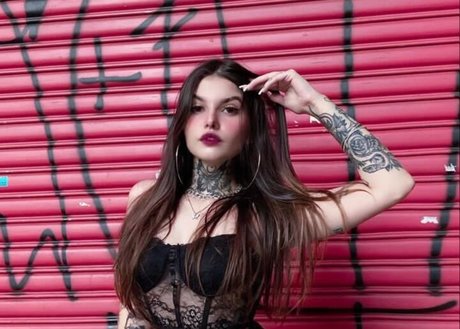 MariMirellee xxx pornstar pic