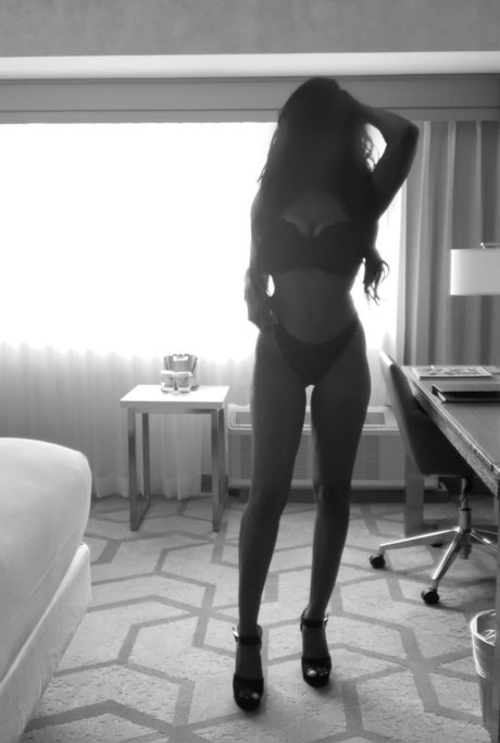 Emma Raine xxx pornstar pictures