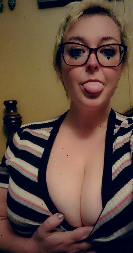 xxdirtyprettyy beautiful model pics