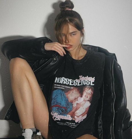 Veronika Hanberg model adult picture