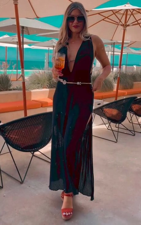 Ella Anastasiou erotic model photo