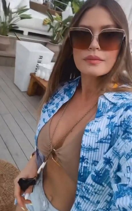 Ella Anastasiou perfect star images