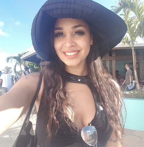 Melissa Bonny pretty pornstar galleries