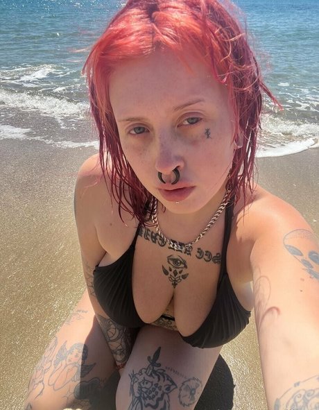 LilelizaJ exclusive star image