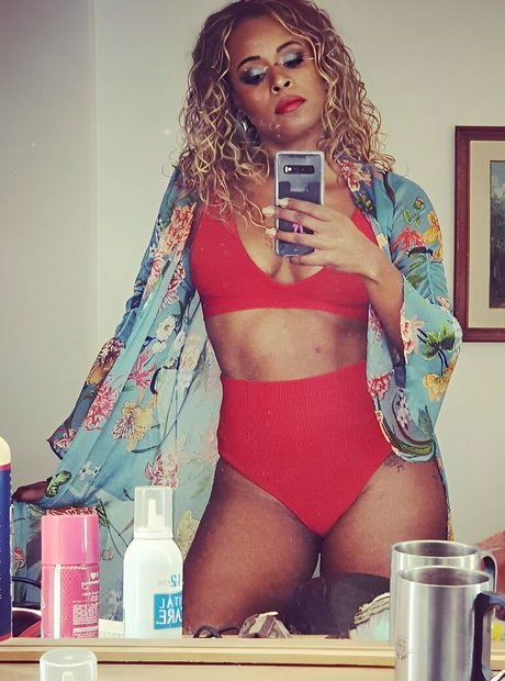 Roberta Rodrigues pornstar beautiful picture