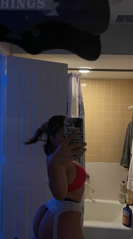 Nikitta Montilla model top archive