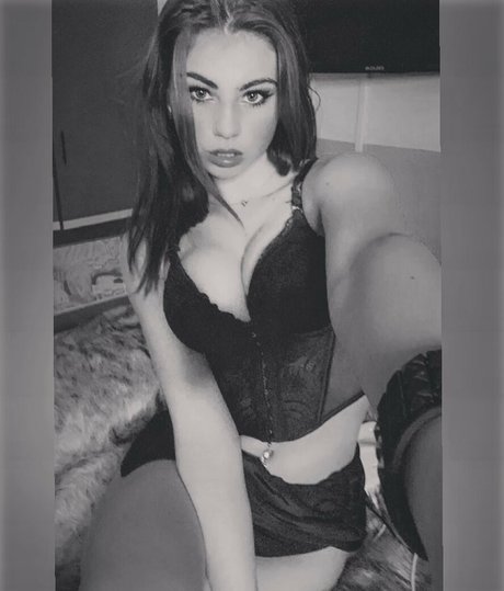 skyepastapins nudes pornstar photos