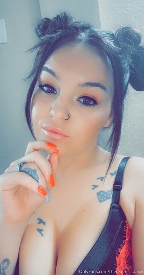 therealmissdaisy pornstar beautiful photo