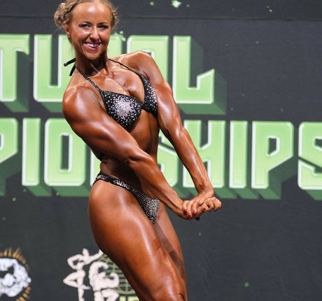 hundredpercentfrankie model pretty archive