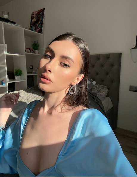 rubyyydi1 model adult img