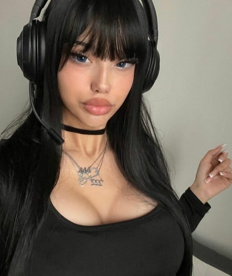 Naribnb porn star pics