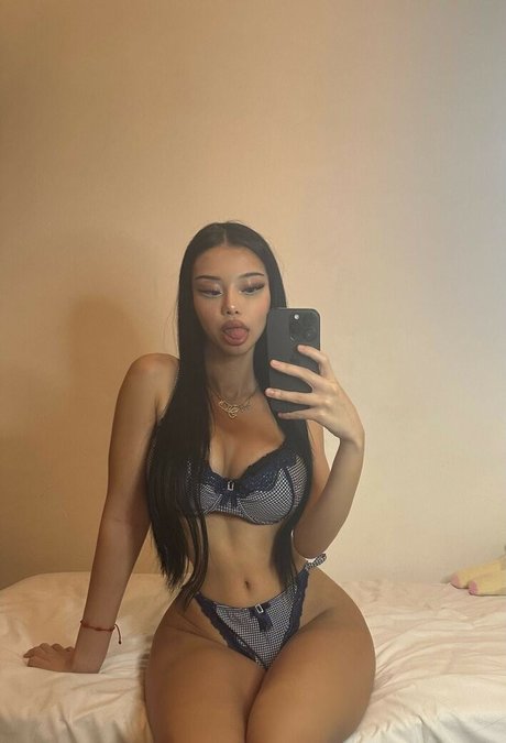 Naribnb adult star images