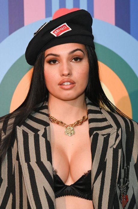 Mabel McVey star adult photo