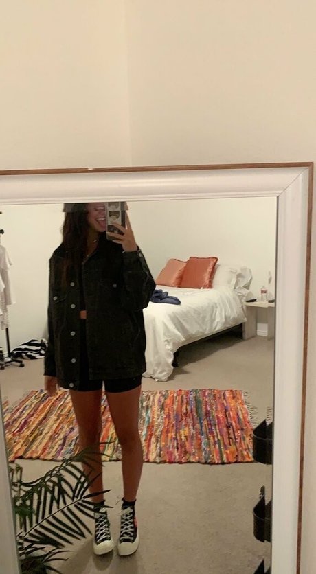 kylienelson nudes star galleries