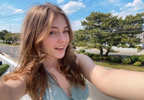 Nefffss porn model pics