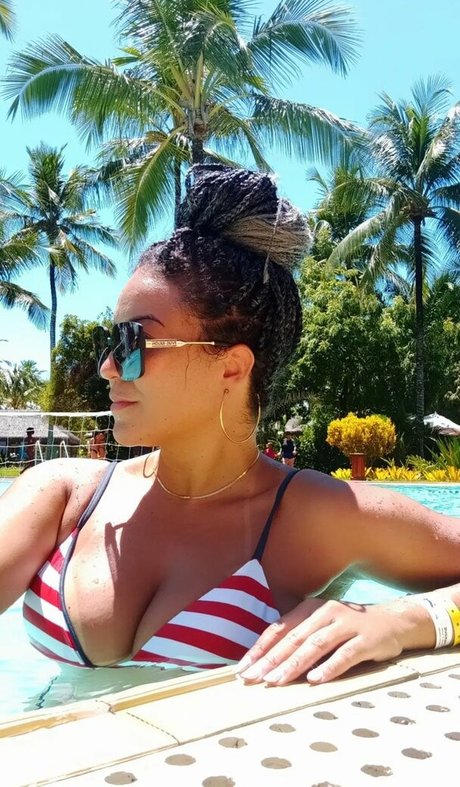 Jessica Chavez naked star image