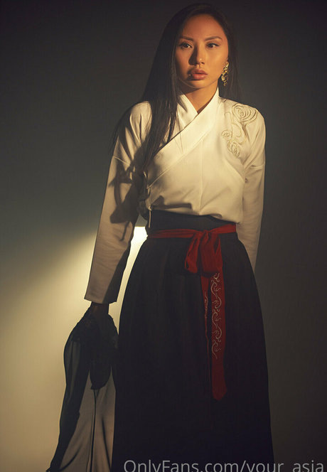 lily69 art actress pic