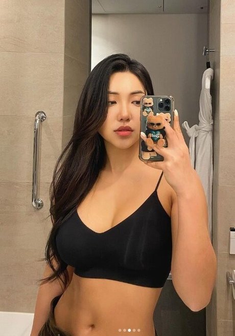 Beo Deul Jeong_ free star photo