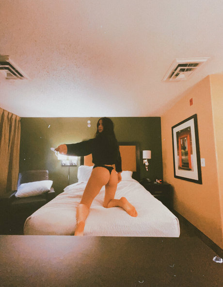 thedakotalyn model pretty photo