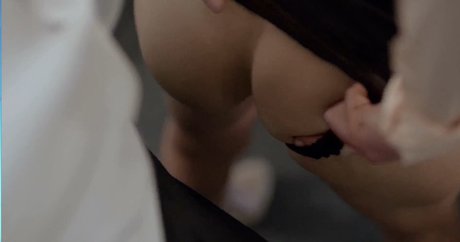 Kathleen Robertson nudes actress archive