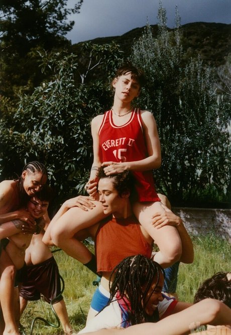 Katy O Brian pretty star photo