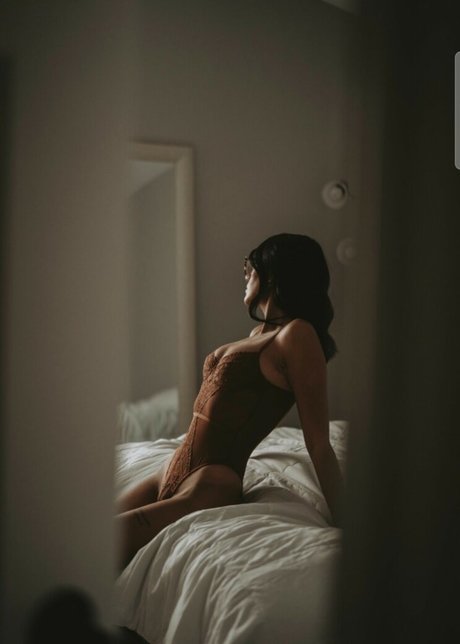 onyxcherrie adult model pics