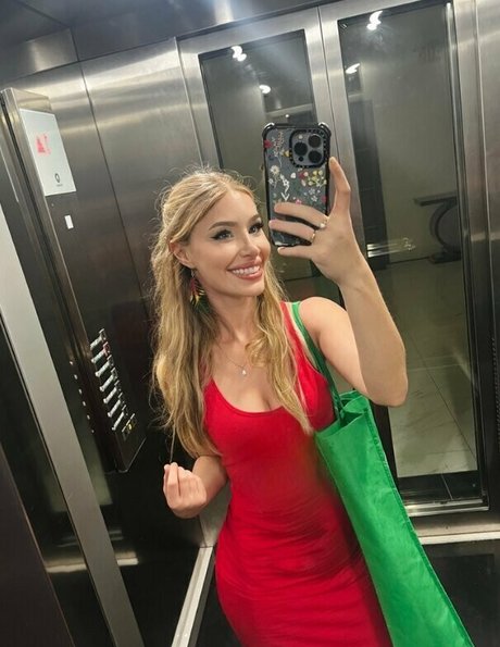 avaafterdark xxx actress gallery