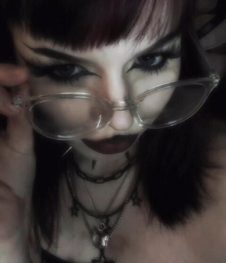 brattygirlllxo perfect actress pictures