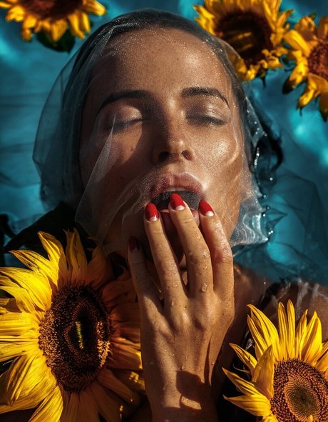 Dasha Astafieva hot actress pic