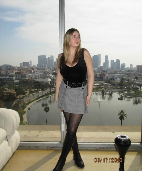 Emspensiveemily sex pornstar photo