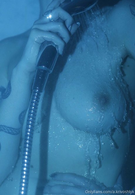 a krivoshlyk star high quality photos