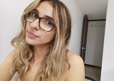 xperteaseing pornstar nice pictures