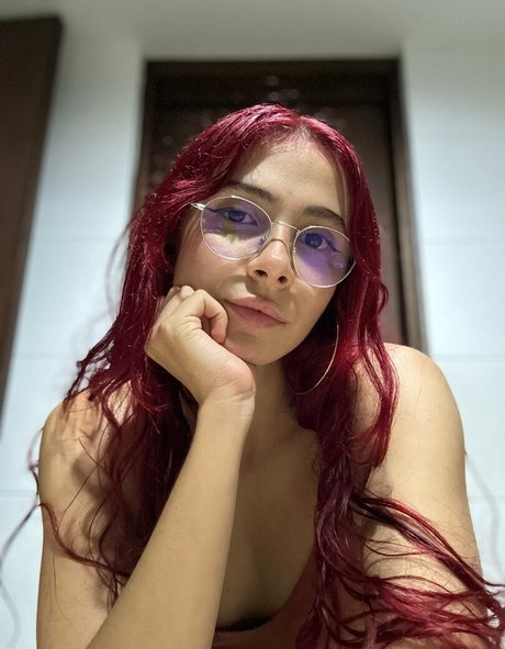 xperteaseing free actress photos