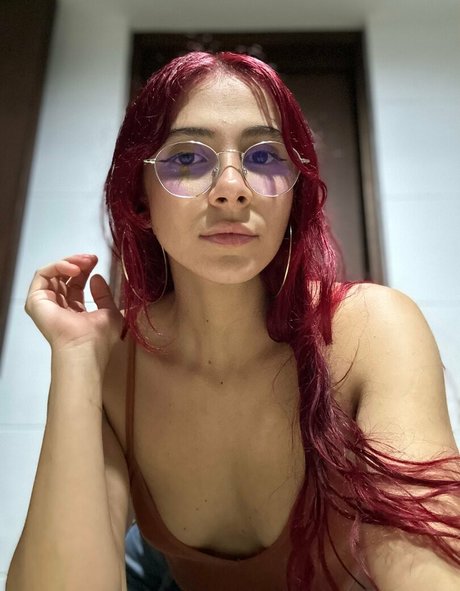 xperteaseing model top pic