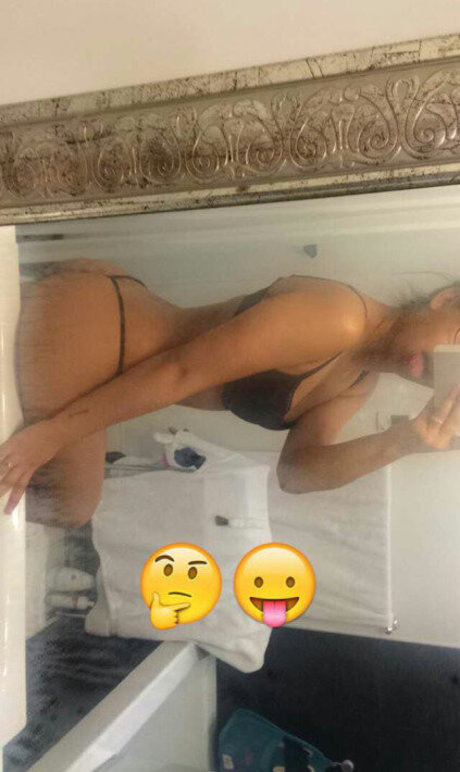 Ajuuki hd model pictures