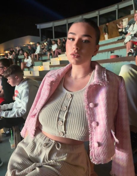 Elianka porn model img