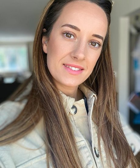 Scarlet Storm art model gallery