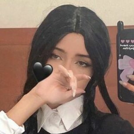 __yozzzi__ art model picture