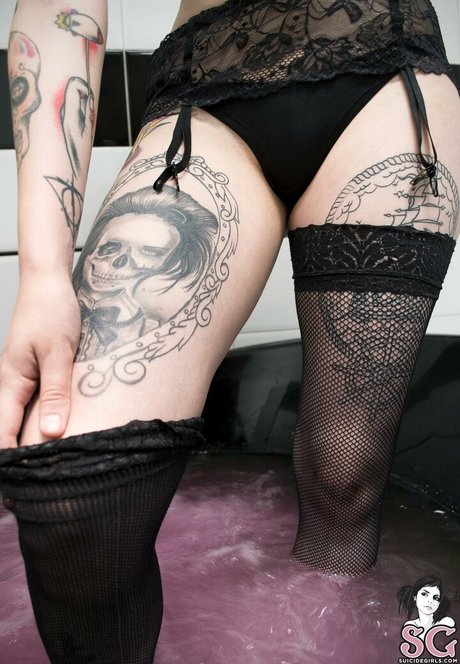 Karenzio star free gallery