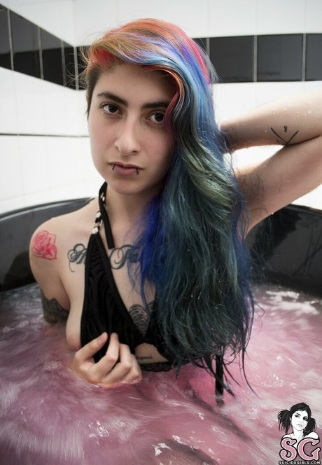 Karenzio model high quality pics