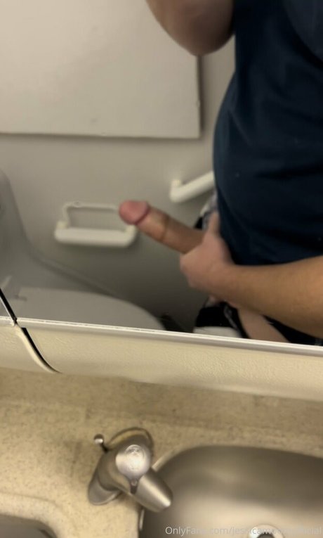 jessicamooreofficial naked model pic