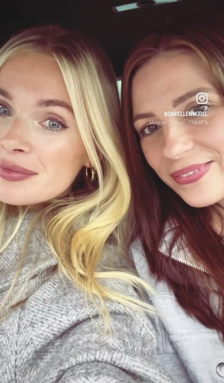 Danni Wells erotic pornstar photos