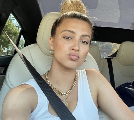 Tori Kelly best actress image