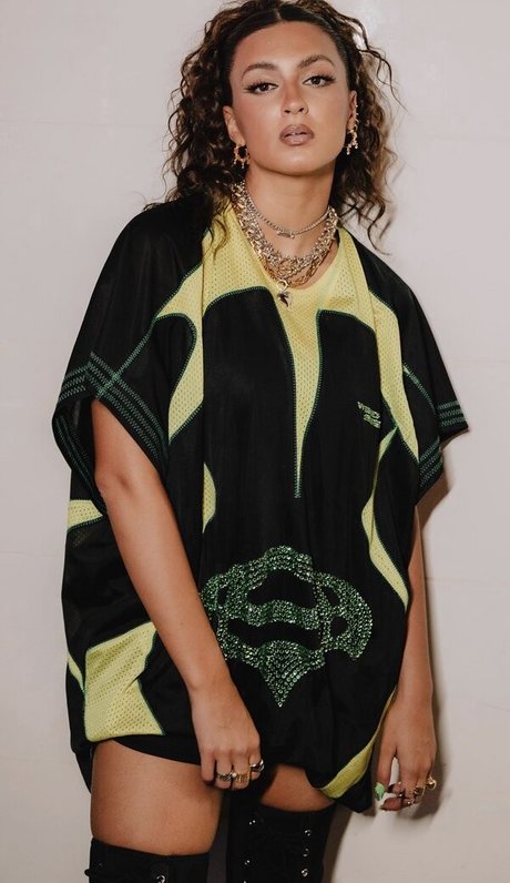 Tori Kelly star sex image