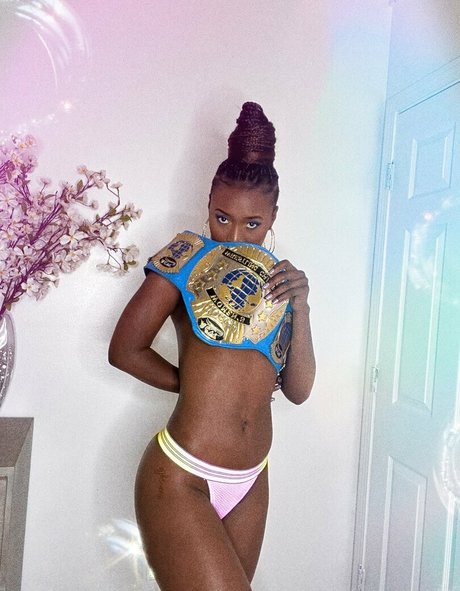 Queen Aminata model beautiful pics