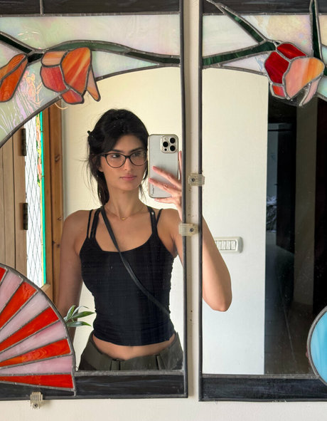 Aris Collection star erotic images