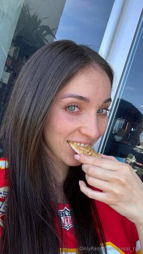 Yuval raz model pornographic image