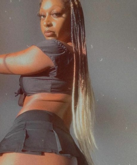 Mistress Matya free pornstar photo